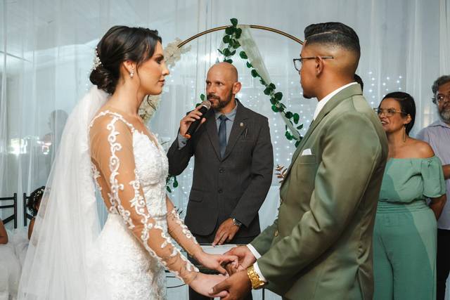 Robson Leoni Celebrante