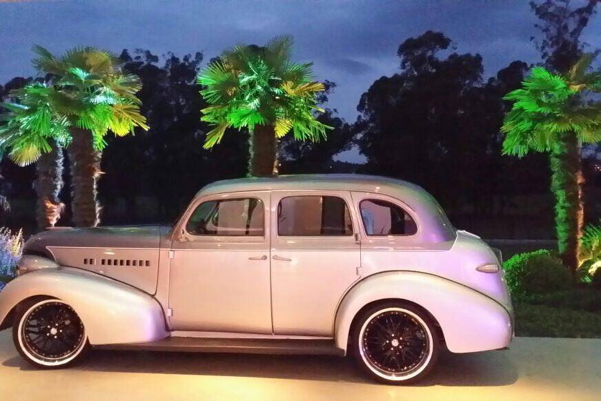 Chevrolet GrandLuxe prata 1939