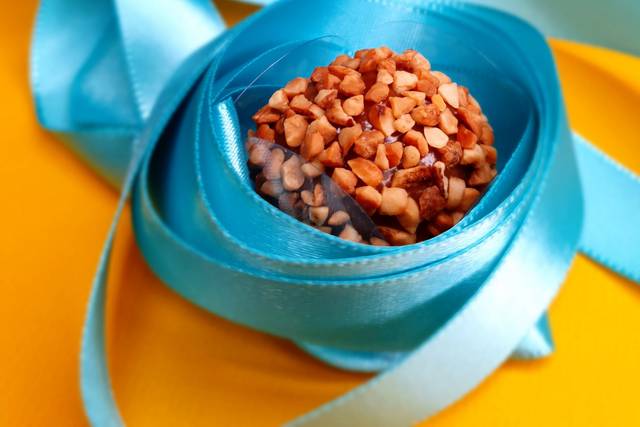 Caramelo e castanhas do Brasil