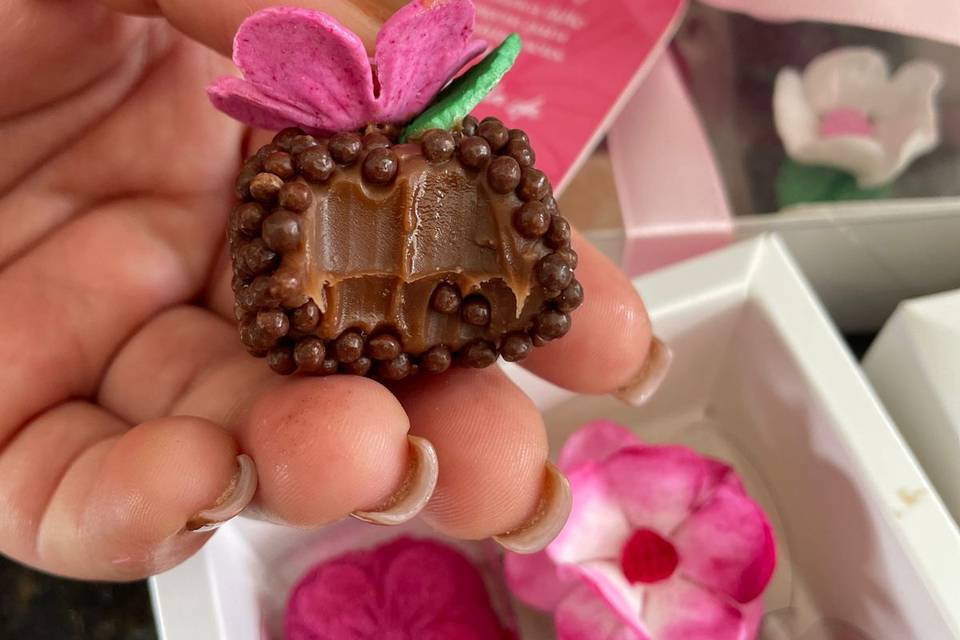 Brigadeiros florais