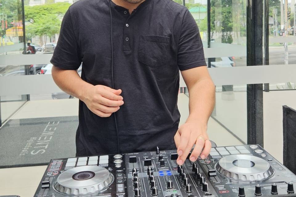 Dj