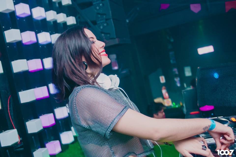 DJ Yara Cristina