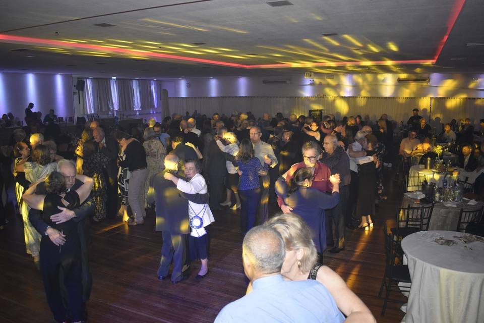 Jantar baile