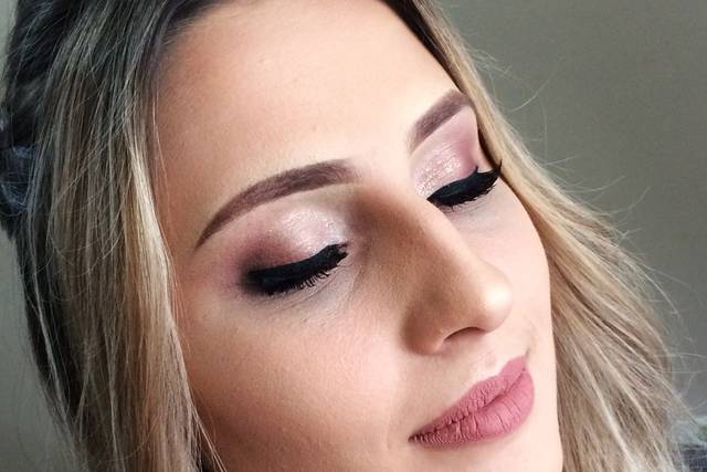 Dai christine makeup