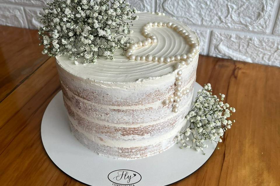 Semi naked cake