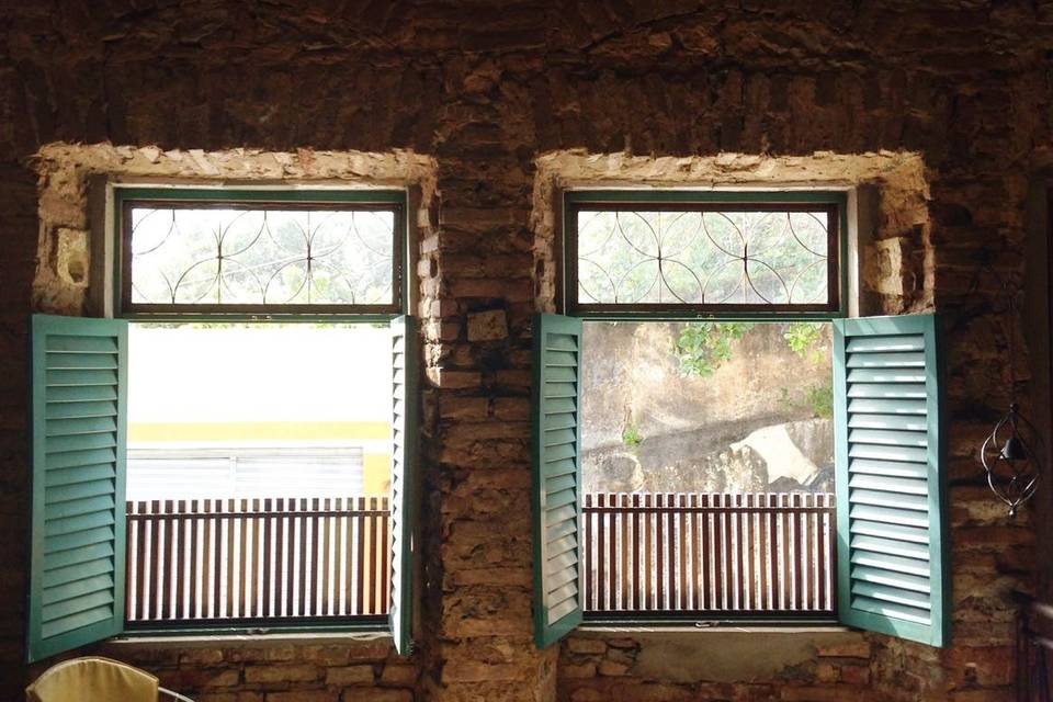 Janelas que olham a rua