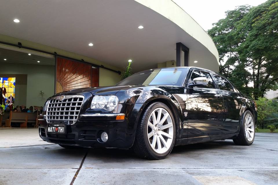 Chrysler 300C preto