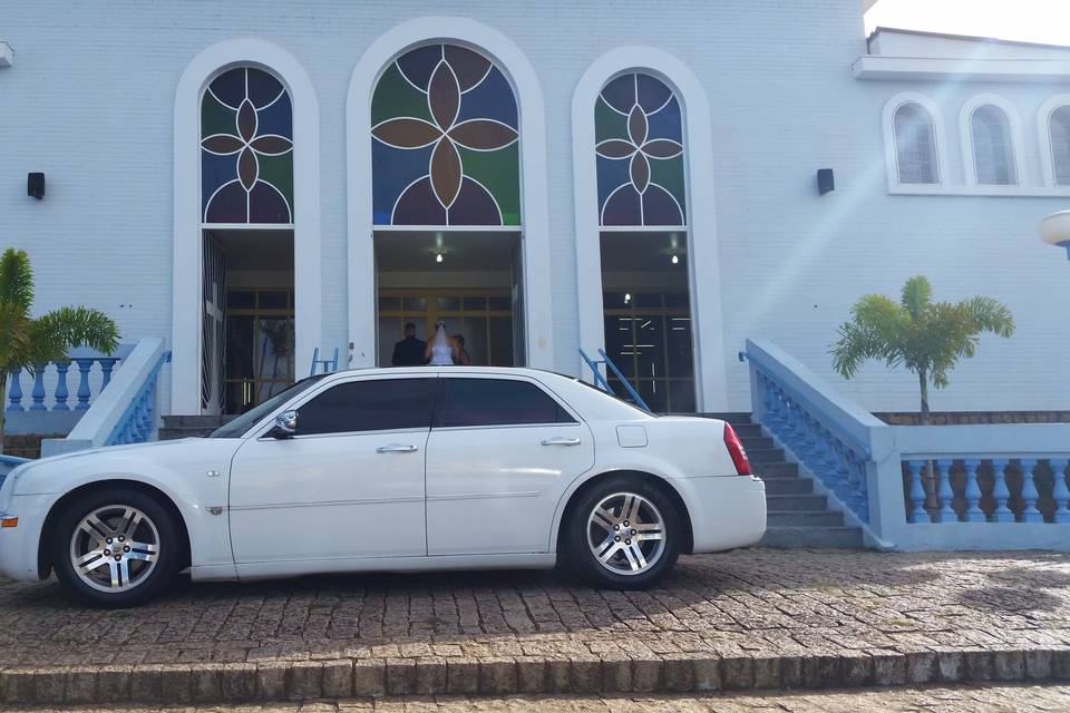 Chrysler 300C branco