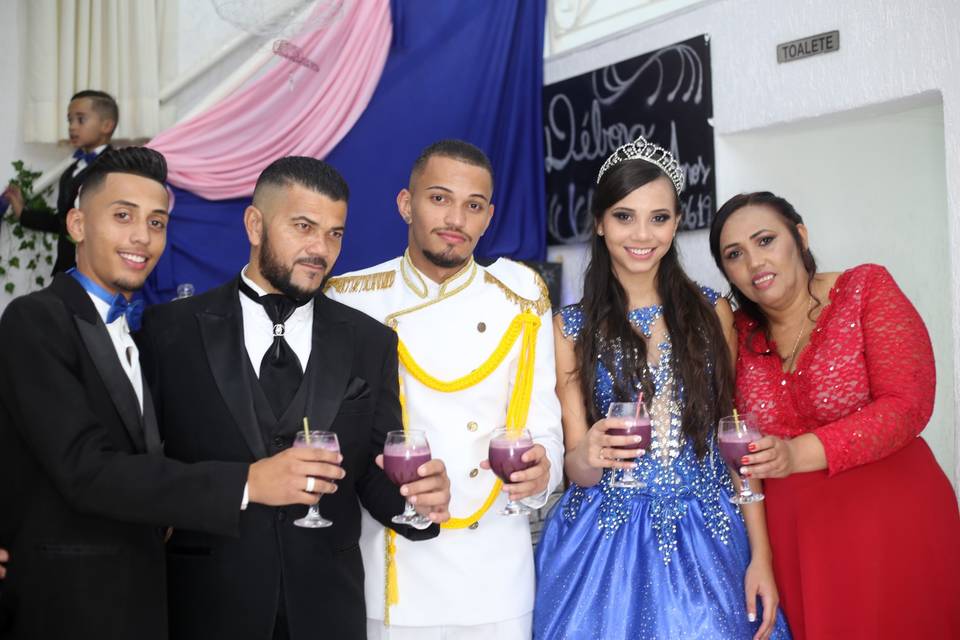 Debutante nos drinks