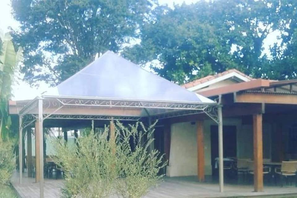 Tenda para extensão de varanda