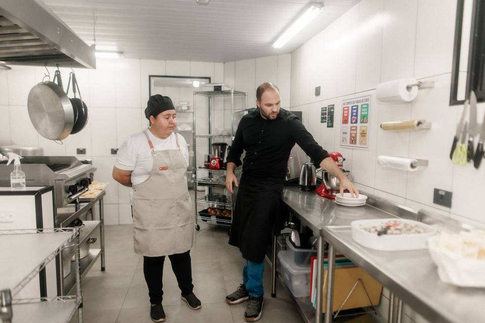 Cozinha industrial e equipe