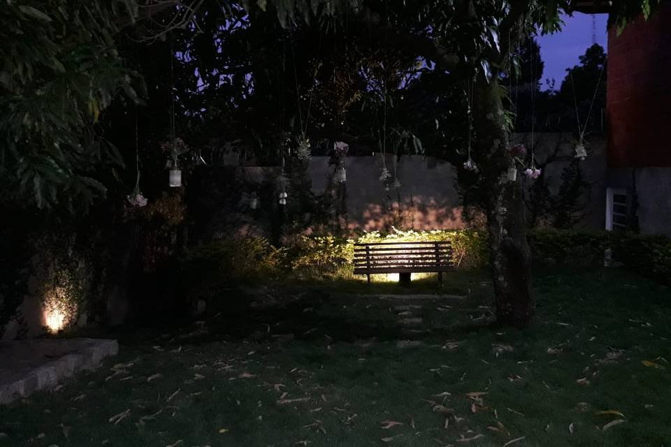 Jardim iluminado