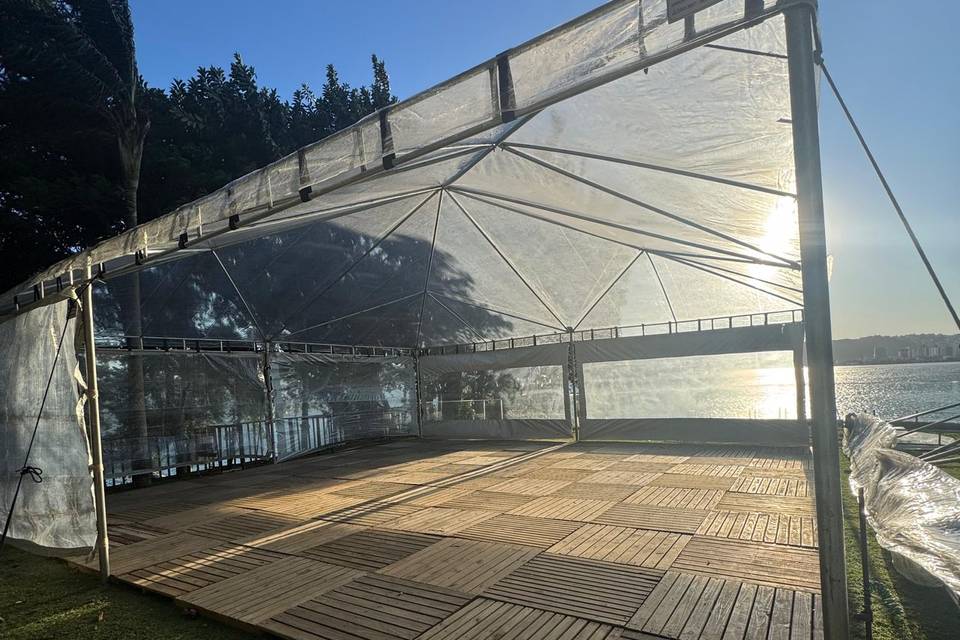 Tenda e tablado