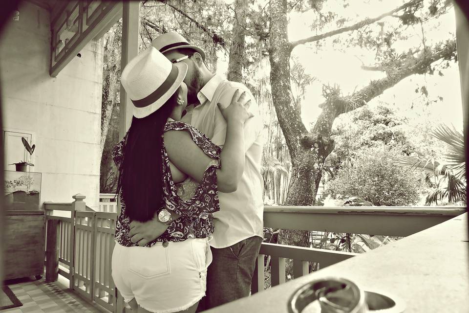 Um casal apaixonado.