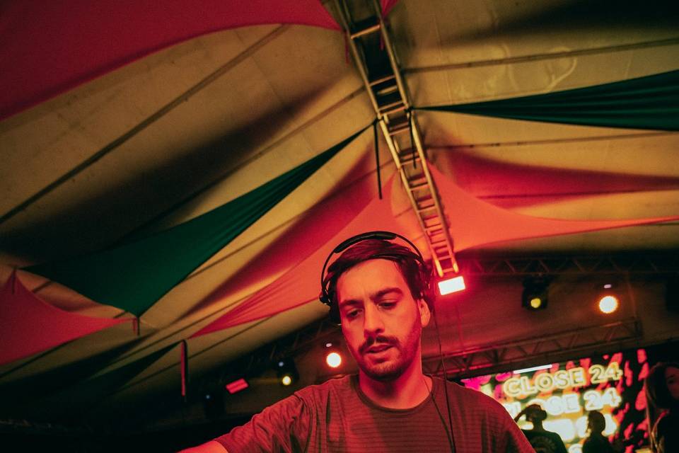 DJ Leivas