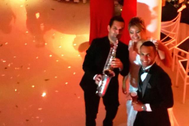 Saxofone no coquetel