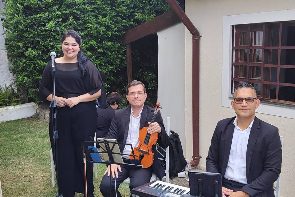 Voz, violino e Teclado