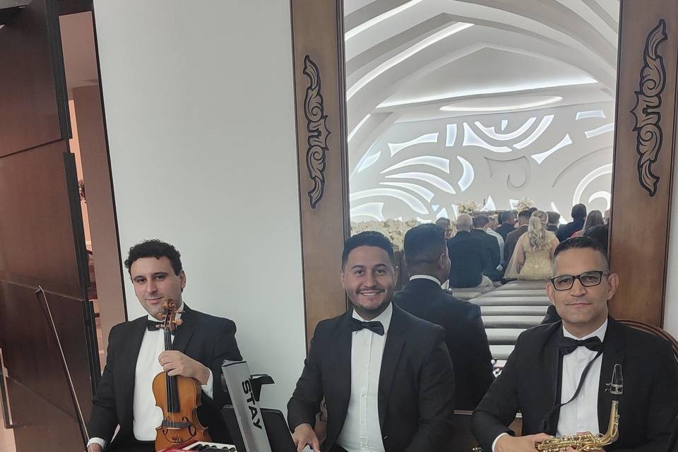 Sax, violino e Teclado
