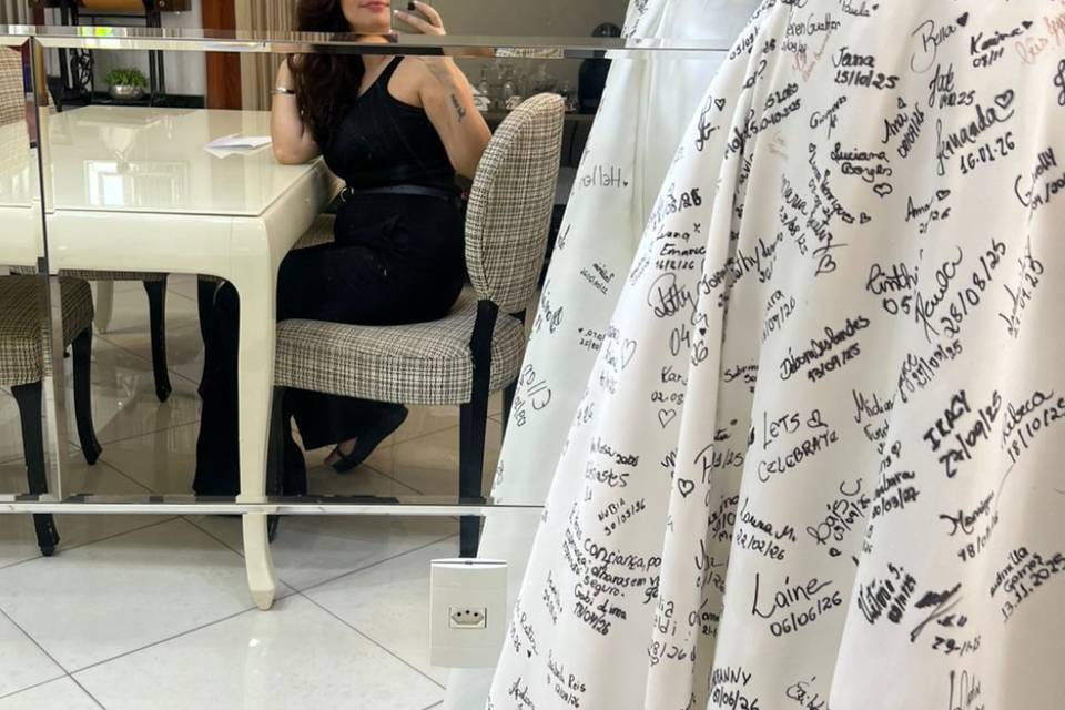Noiva prova do vestido