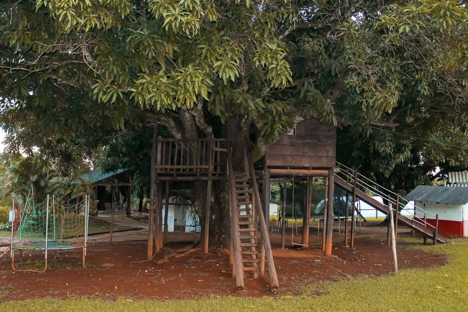 área externa com espaço kids