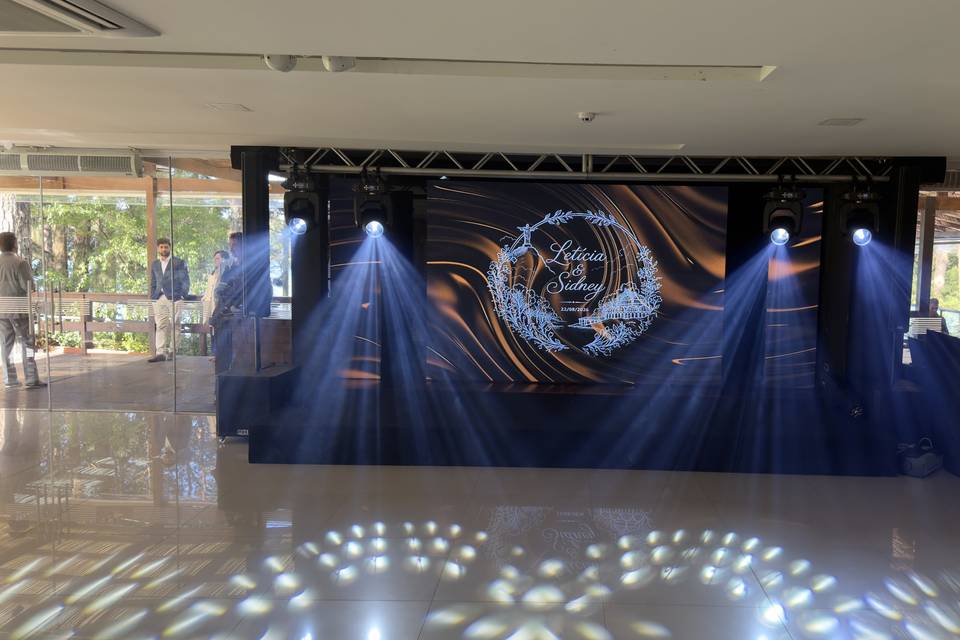 Painel 4x com tiras