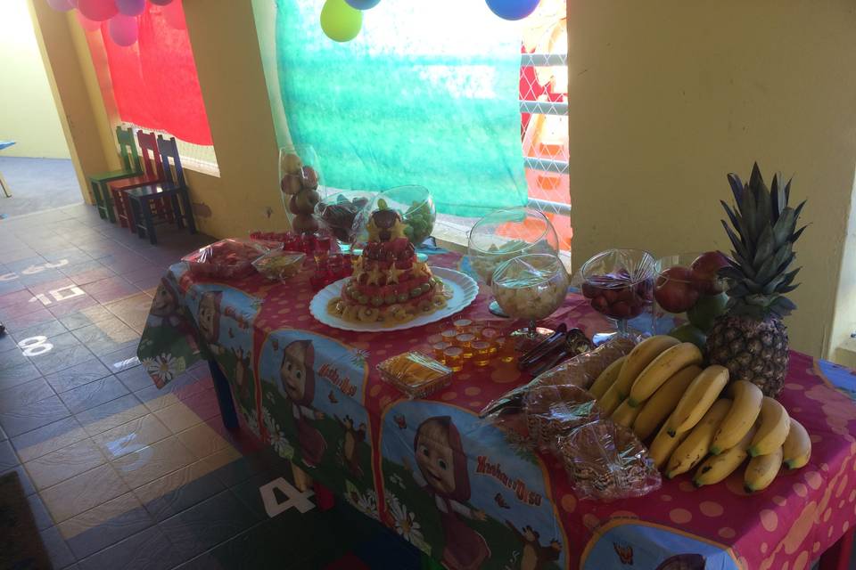 Buffet de frutas para escolas
