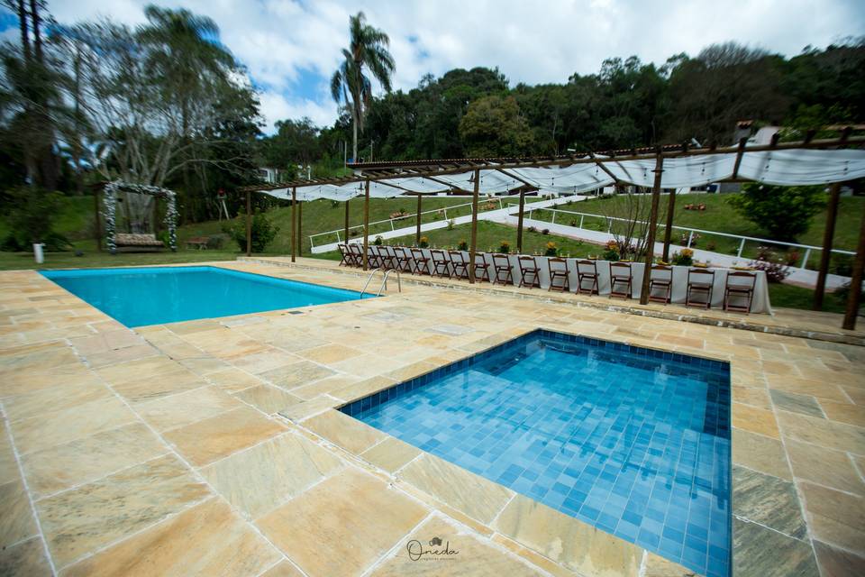 Piscina Adulto e Infantil