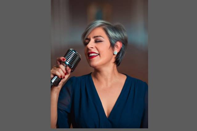 Débora Leite - Cantora