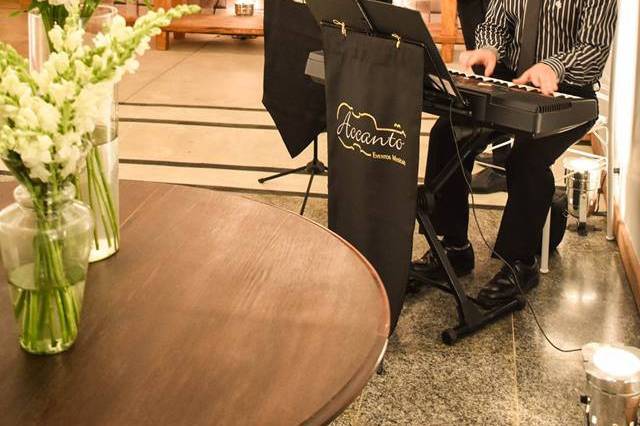 Piano elétrico