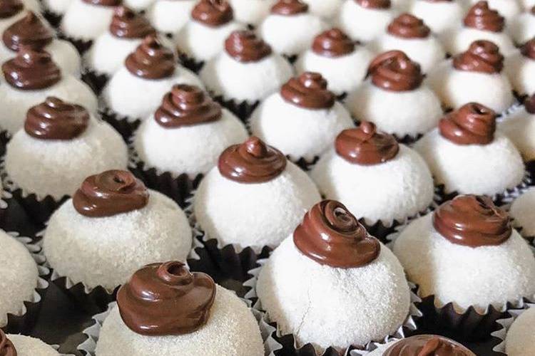 Brigadeiro branco trufado