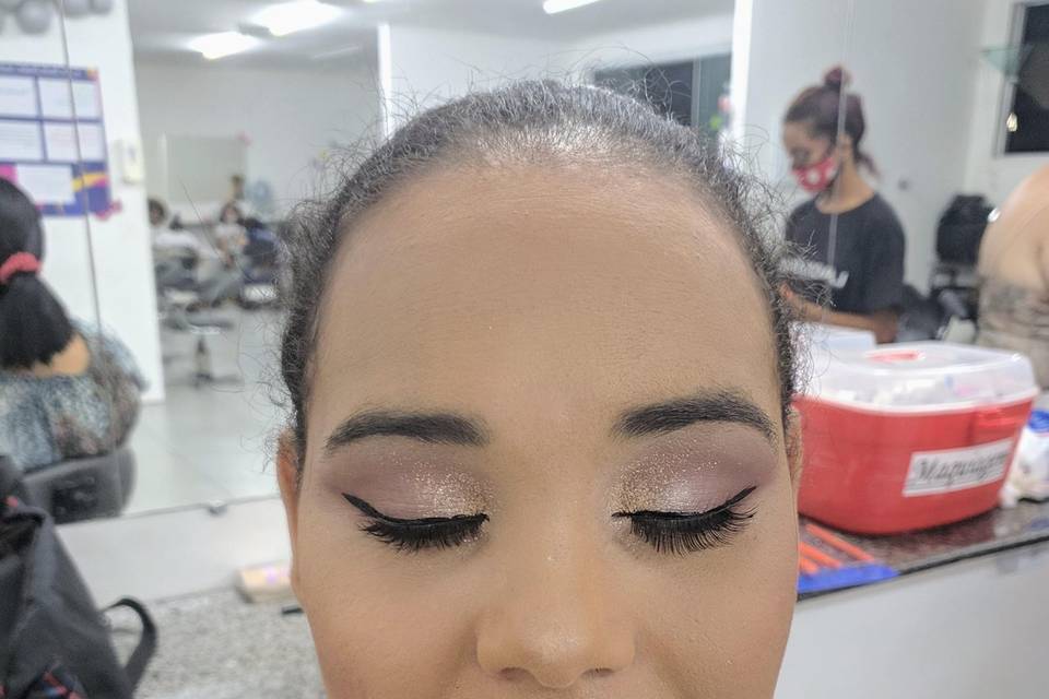 Levi Make-up