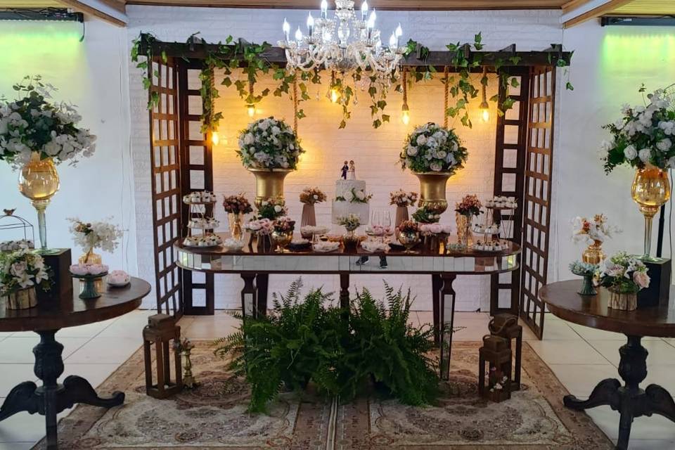 Decoração branca e verde