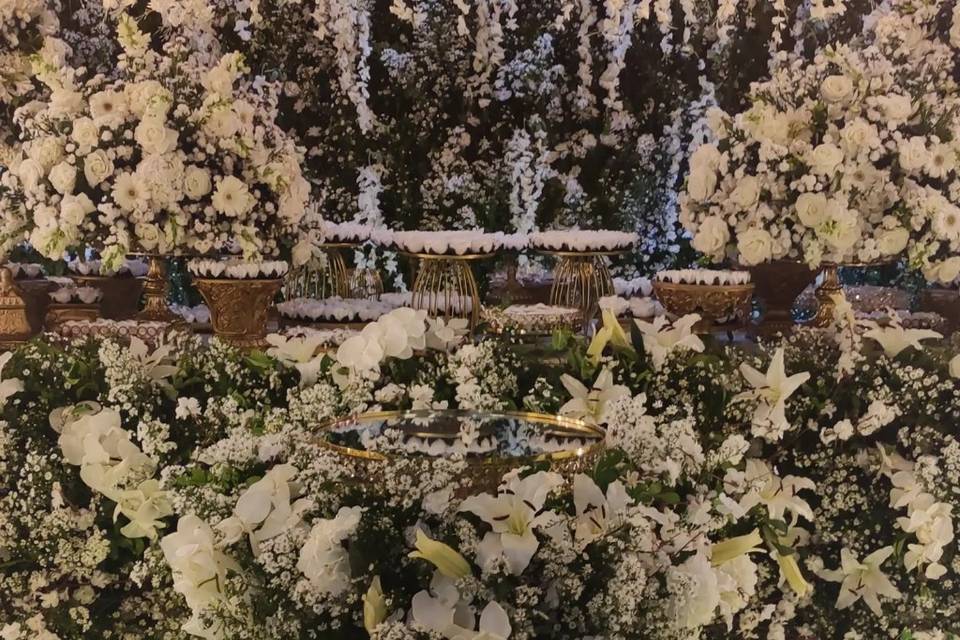 Base de mesa com Flores.