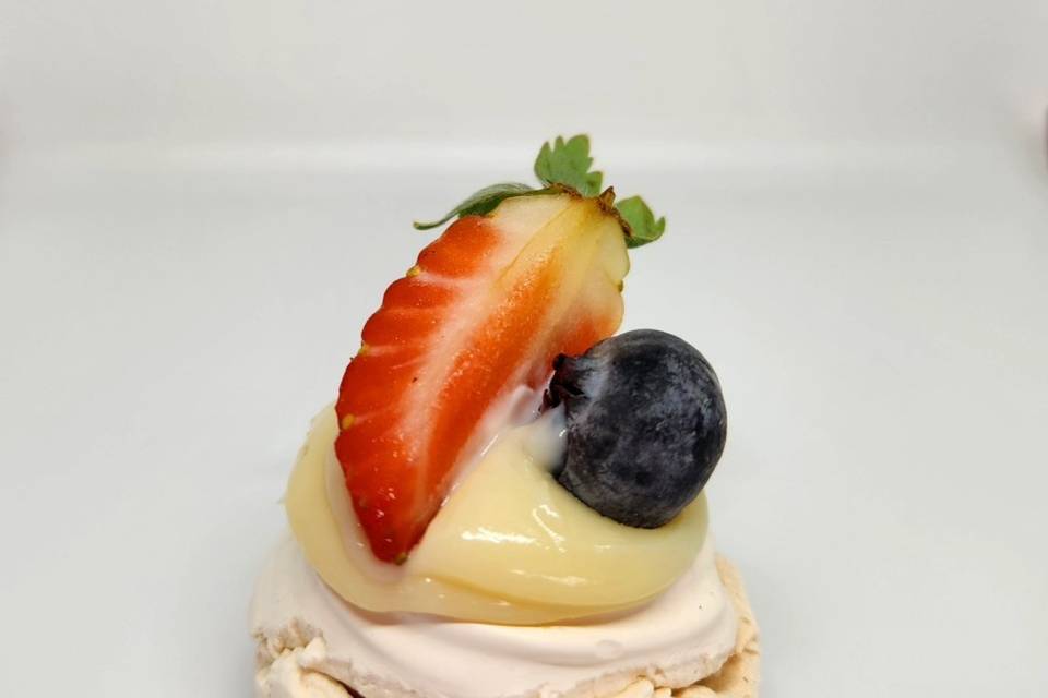 Mini pavlova