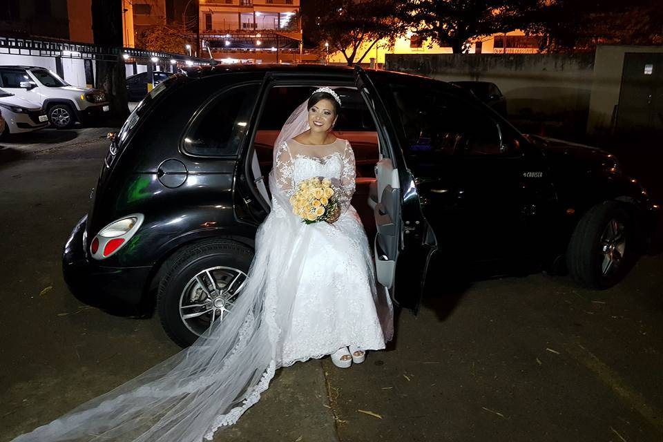 Noiva aguardando chamada