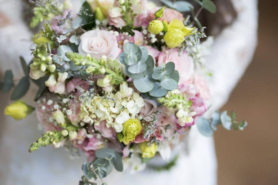 Fivela de flores para cabelo