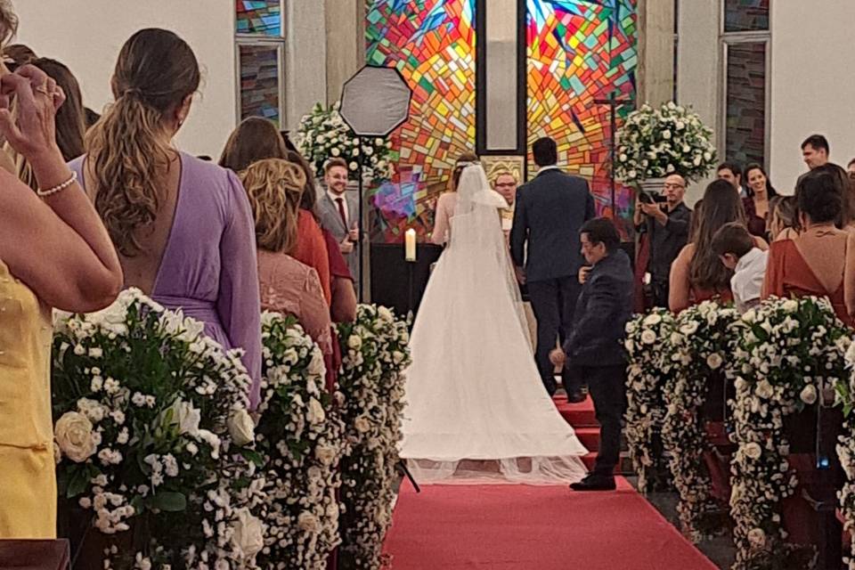 Casal recebendo a bênção