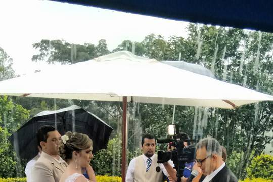 Águas não afogarão esse amor