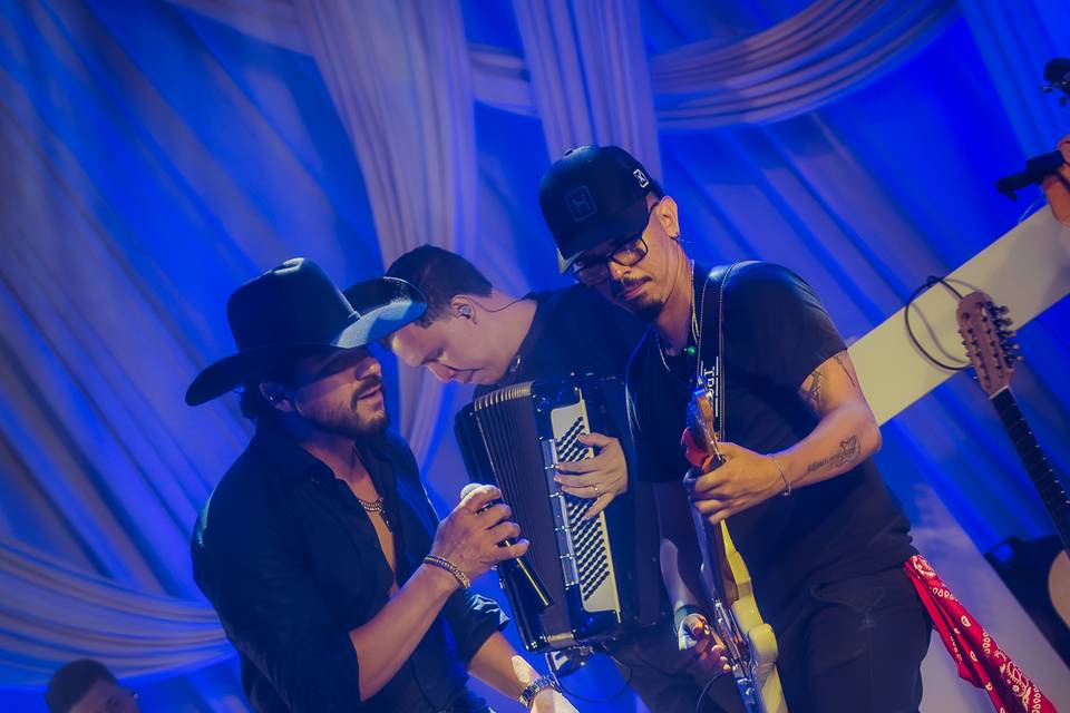 SERTANEJO CLÁSSICOS E RAÍZ