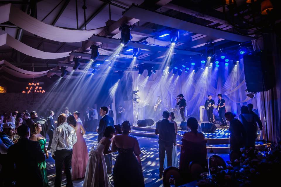 SERTANEJO CLÁSSICOS E RAÍZ
