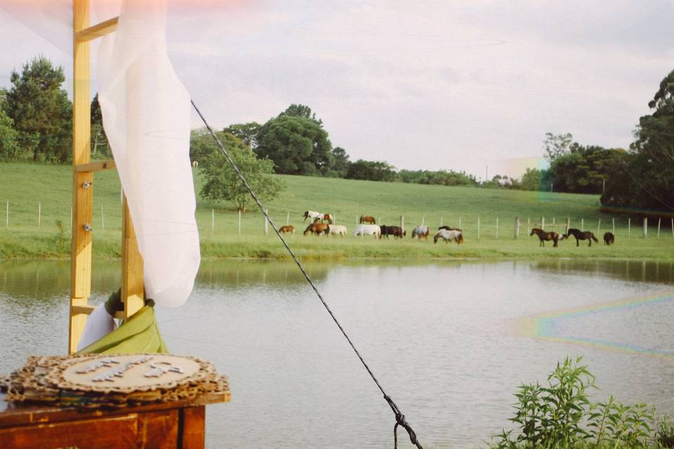 Lago integrado ao espaço