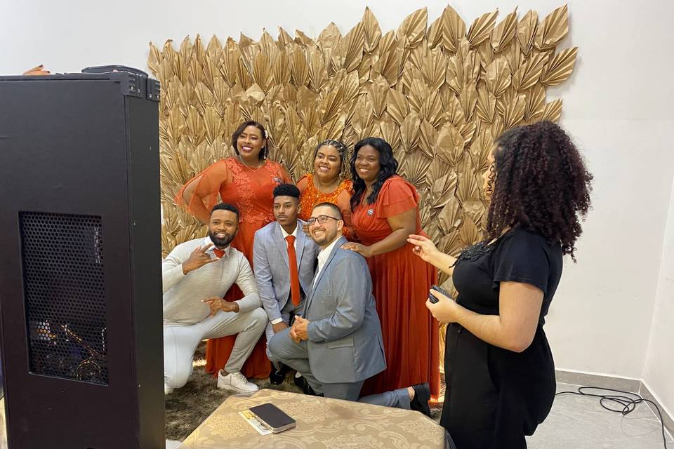 Trabalham com totem.