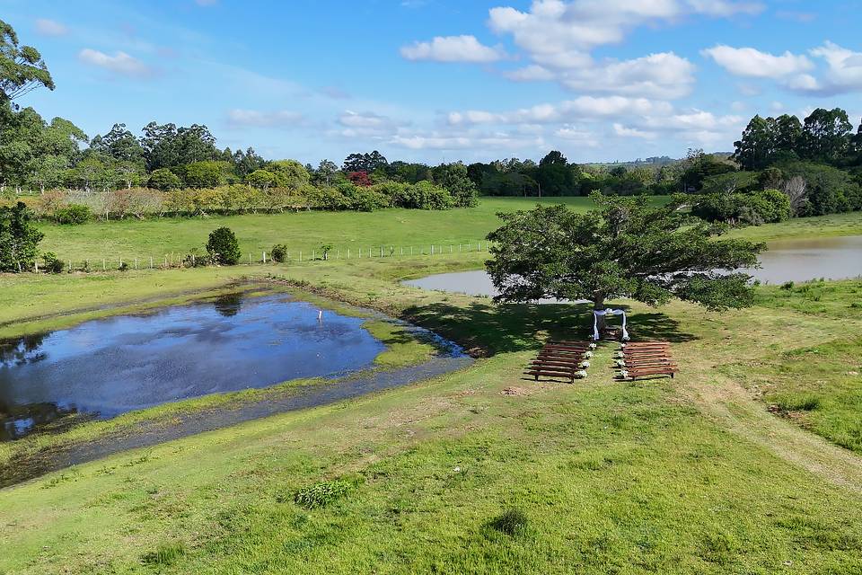 Área externa com paisagem