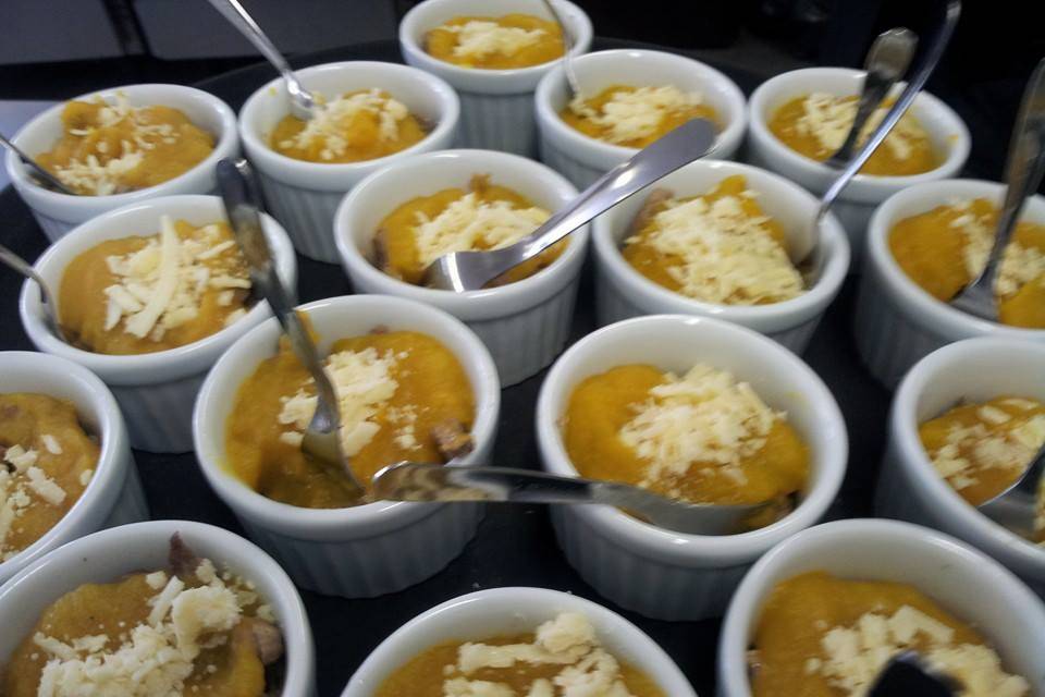 Escondidinho de batata baroa