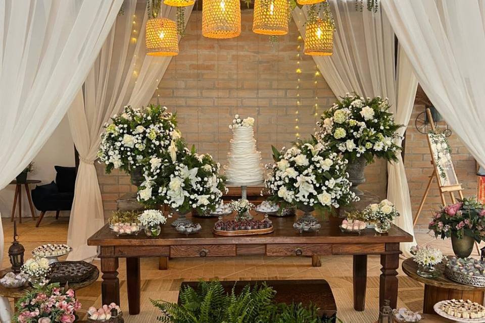 Mesa de bolo decorada