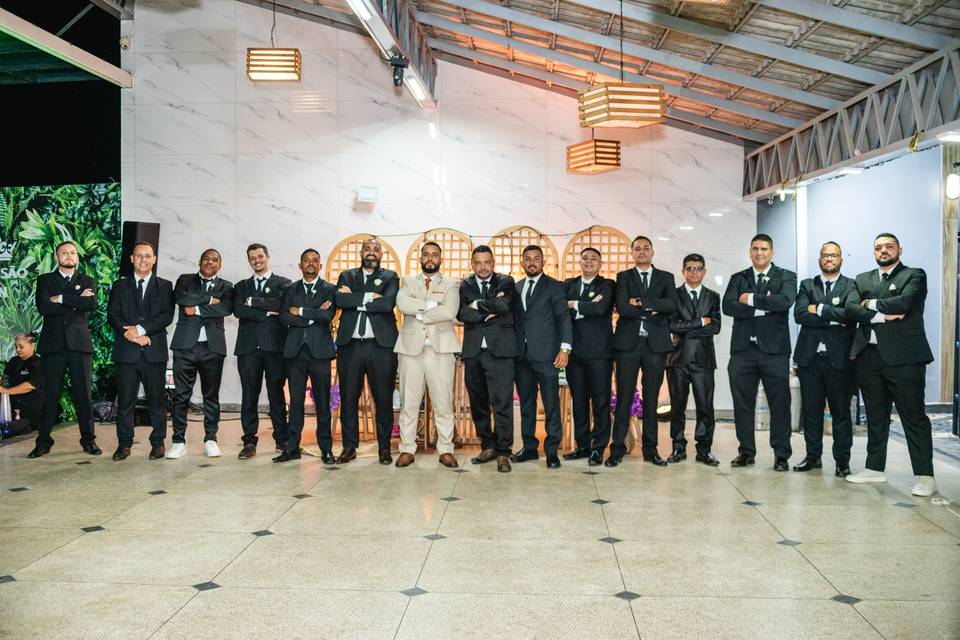 Noivos com os padrinhos