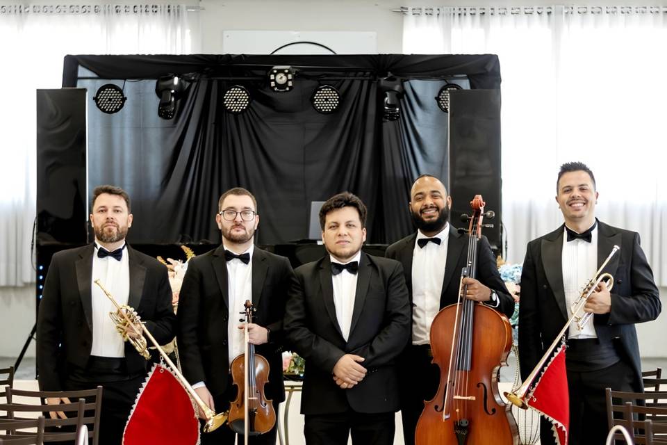 Clarins + trio de músicos