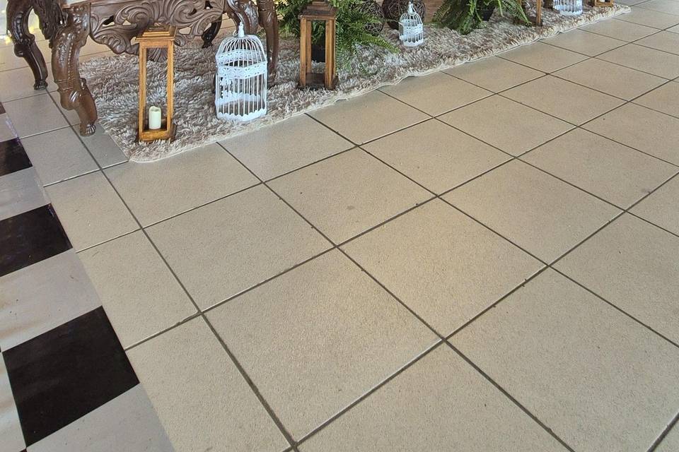 Com decoracao suspensa
