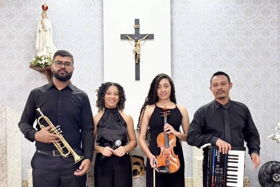 Trompete voz violino teclado