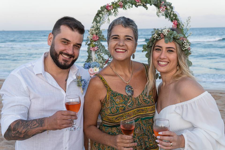 Celebrante Adriana Galvão